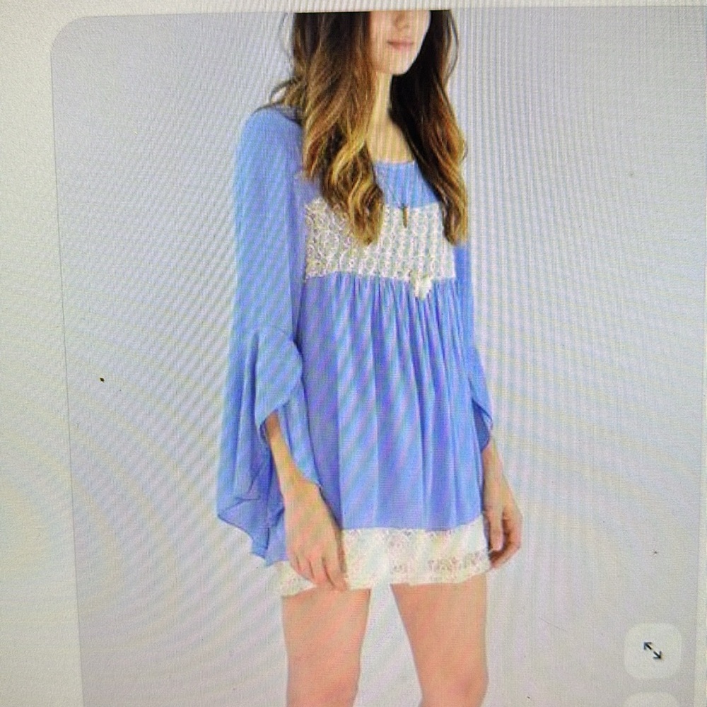 Eloges baby blue lace tunic size L